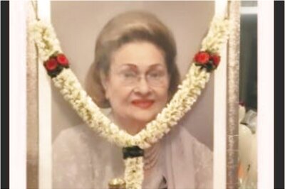 Krishna Raj Kapoor Death Anniversary: Kareena, Karisma and Riddhima Remember Grandmother with Heartfelt Posts