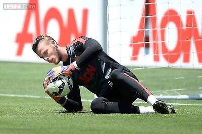 David de Gea's move from Manchester United to Real Madrid stalls on deadline day