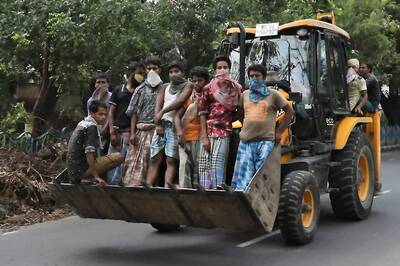 Rush to Ease Lockdown Curbs, Migrants's Return Led to Spike in Covid-19 Cases in Bengal: Senior Doc