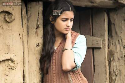 I am not singing to impress anybody, just love to sing: Alia Bhatt