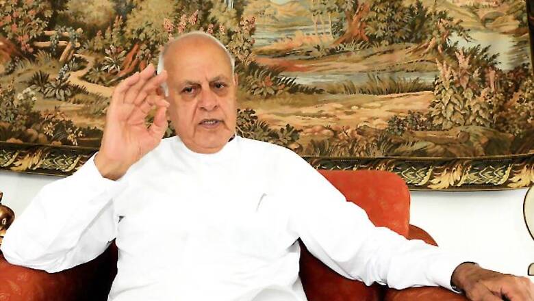 Farooq Calls Meeting of Opposition to Discuss Kashmir Issue