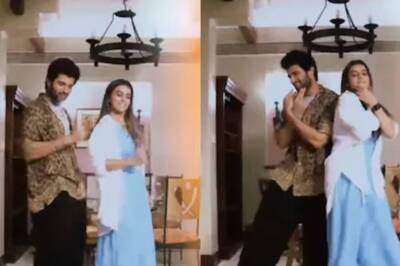 Watch: Bhojpuri Star Akshara Singh Shakes a Leg With Vijay Deverakonda