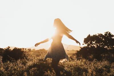 7 Essential Shifts In Perspective To Have A Healthier Relationship With Yourself