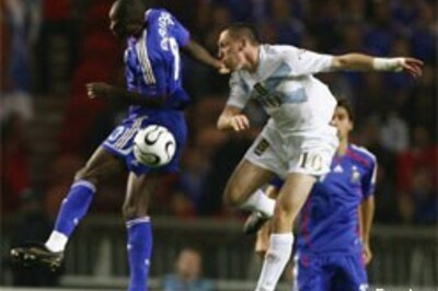 Owen brace sinks Russia, Scotland stun France
