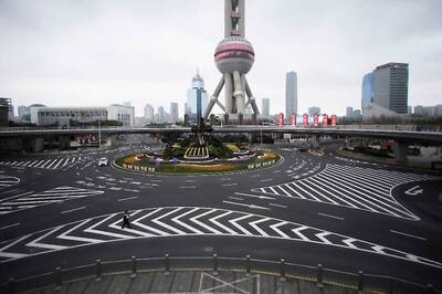 Busy Chinese Cities Turn into Ghost Towns as Coronavirus Keeps People Indoors
