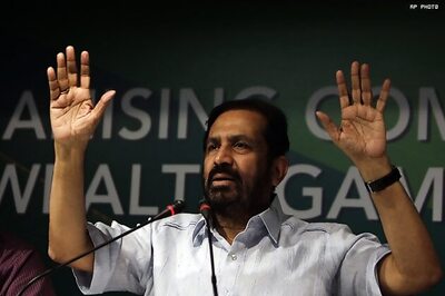 Sports ministry wants Kalmadi's London visit aborted