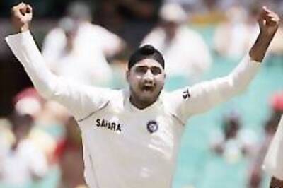 Ponting takes a dig at Harbhajan over slapgate