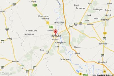 2 constables suspended for extortion