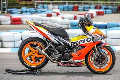 Malaysian Modifier GTB Adds Honda Repsol MotoGP Motorcycle Livery to RS150R Scooter