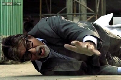 Amitabh Bachchan performed stunts in a body rig first time after his accident during 'Coolie': sources