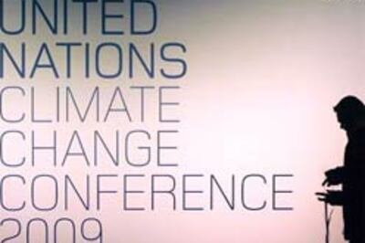 New Copenhagen climate draft drops treaty deadline