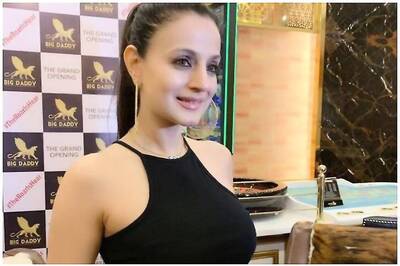 MP Court Issues Summons Against Ameesha Patel in the Cheque Bounce Case
