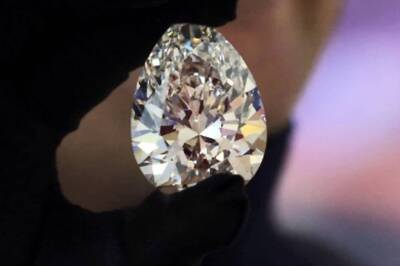 Giant White Diamond 'The Rock' Makes Debut in Dubai, Expected to Fetch $30 Million at Auction