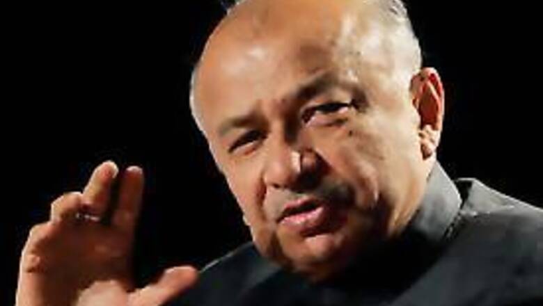 Shinde echoes Amartya Sen's views on Modi