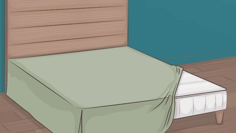How to Neatly Make Your Bed the Right Way