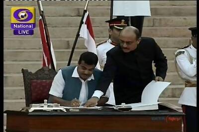 Gadkari gets additional charge of Gopinath Munde's ministries