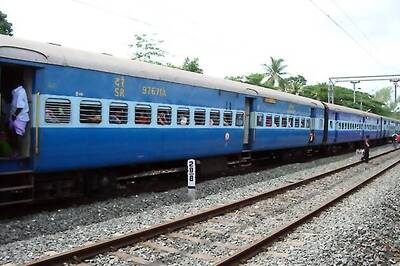 Branded, ready-to-eat food on trains hits pricing roadblock