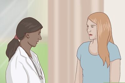 How to Use a Bulb Syringe on a Baby