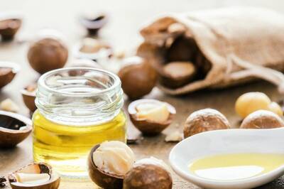 7 Amazing Benefits of Macadamia Nut Oil For Skin