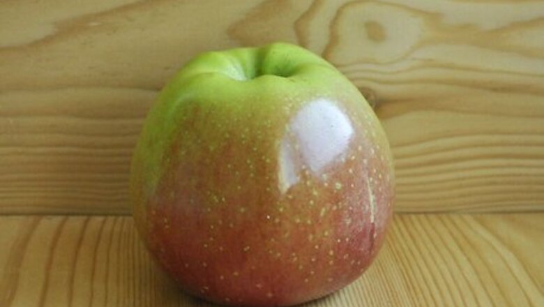 How to Make an Apple Swan