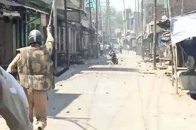 Locals Pelt Stones at Cops in Aligarh as They Try to Enforce Lockdown, 1 Injured