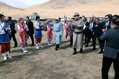 Modi wears Mongolian dress, tries his hands at archery at Mini-Naadam festival