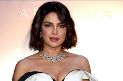 Priyanka Chopra 'Devastated' After Bus Carrying Pilgrims in J&K's Reasi Attacked: 'This is Horrific'