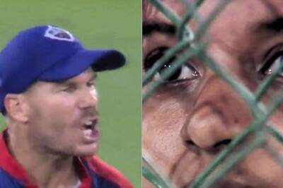 WATCH: David Warner Bursts into Crazy Celebration as DC Stun SRH by 7 Runs, Hyderabad Fans Teary-eyed