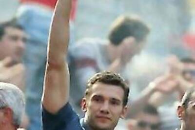 Chelsea signs on Ukraine striker