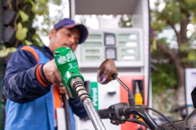 Petrol, Diesel Price Remain Unchanged for Over 3 Weeks. Check Fuel Rates Today