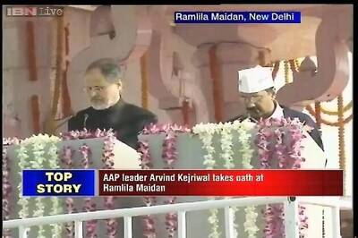 Delhi Police constable suspended for shouting slogans at Kejriwal's swearing-in ceremony