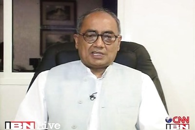 What is Narendra Modi's contribution, asks Digvijaya