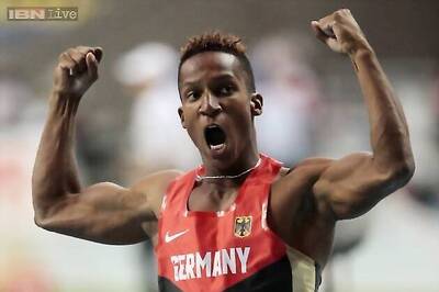 Holzdeppe wins men's pole vault in Moscow