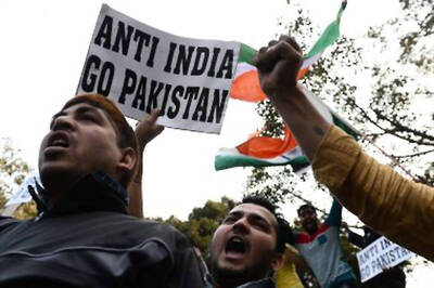 Right Ahead, Left Behind, Middle Nowhere: Conundrum of Neutrals