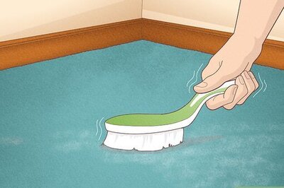 How to Clean a Carpet by Hand