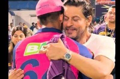 'Shah Rukh Sir Se Milao Yar': 'King of Bollywood' Fulfil Fan Boy Yashasvi Jaiswal's Wish - WATCH