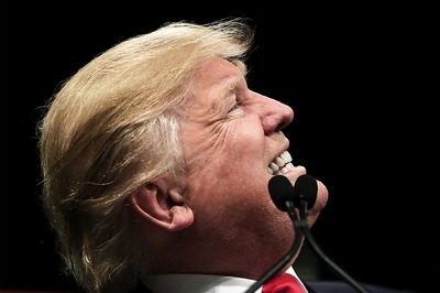 Trump Maintains Stand on Banning Muslims, Clinton Fumes