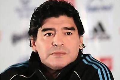 Maradona feels mistreated and persecuted