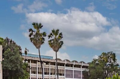 QS World University Rankings 2025: IIT Bombay, IIT-Delhi in Top 150, DU Most Improved