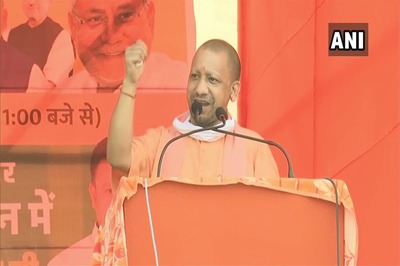 Adityanath Says Will Attempt to Vaccinate All in UP; Khattar Promises Free Inoculation to Poor in Haryana