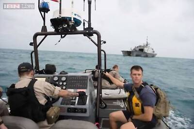 AirAsia jet's black box pings detected, say Indonesia search teams