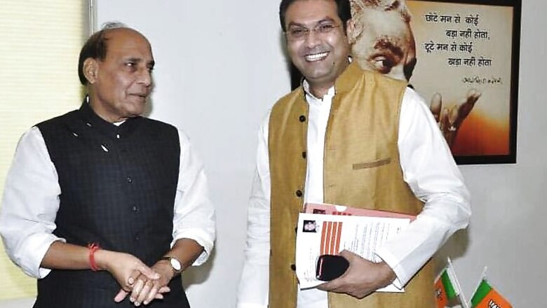 1989 Road Rage Moment Returns to Haunt Yogi Adityanath's Minority Affairs Minister