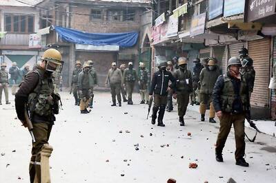 NIA to File Chargesheet Against Kashmir Separatists, Consults Experts to Trace Terror Funding