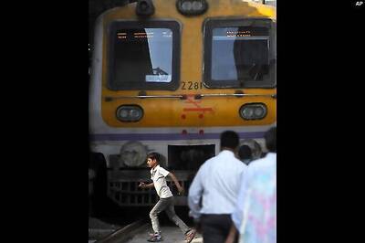 TN: Man crushed to death between platform and train