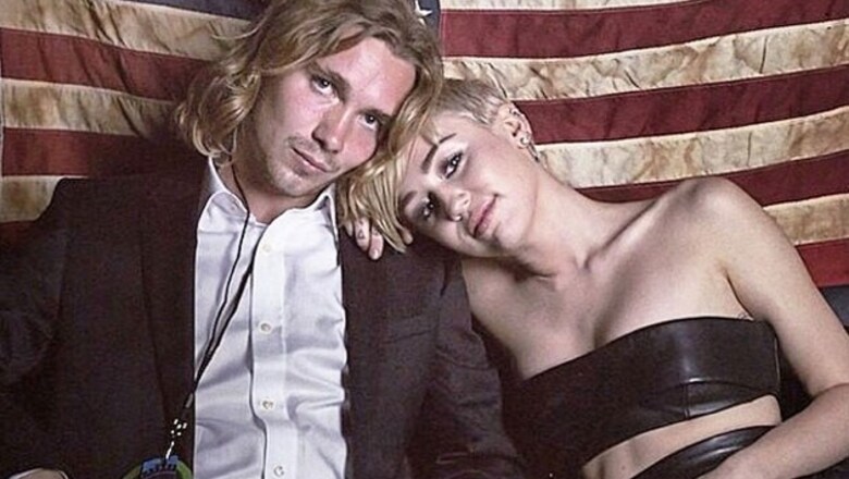 Homeless man accepts Miley Cyrus' MTV VMA on her behalf