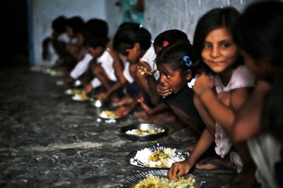 UP to Provide Food Grains to 1.8 Crore Students of Govt Schools