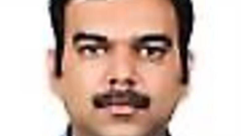  View Chat: Rohit Chandavarkar on Big B vs Raj Thackeray