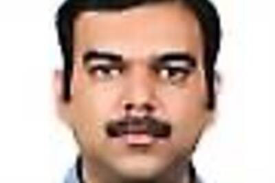  View Chat: Rohit Chandavarkar on Big B vs Raj Thackeray