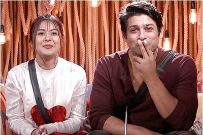 Bigg Boss 13 Day 132 Written Updates: Sidharth Recalls How Shehnaaz Used to Miss Him
