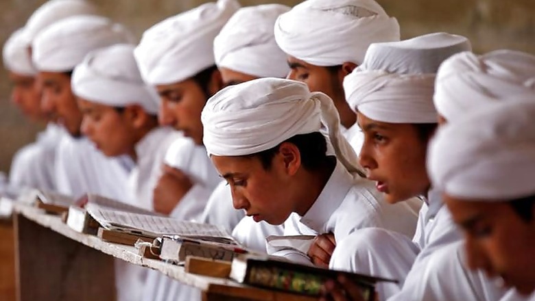 HC Seeks Centre's Reply on PIL to Regulate Education Imparted in Madrasas, Gurukuls